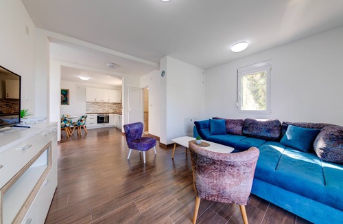 Zgrade Villa | Lovely 2Bdr Villa Dora in in Peaceful Atmosphere