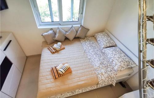 Utjeha Apartment | Lovely Apartment In Utjeha With Sauna