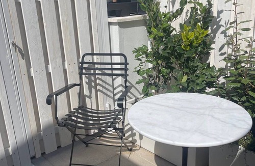 Psirri Villa | Lovely Athens Apartment | 1 Bedroom | Apartment Makarov | Balcony Views