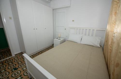 Skopelos Town Apartment | Lovely one-bedroom flat in Skopelos