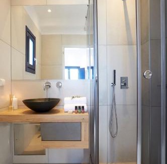 Exo Gialos Villa | Lovely Santorini Villa 3 Bedrooms Villa Petra Private Pool