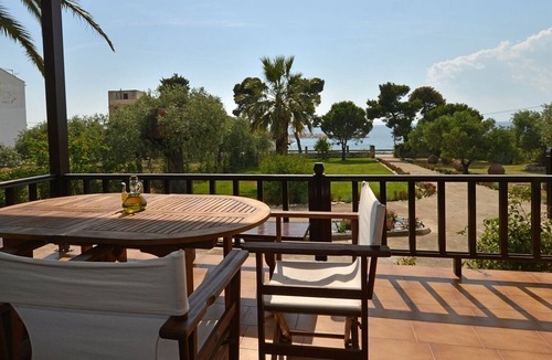 Skala Kallirachis Villa | Lovely Thassian Villa with large green Garden, beautiful Sea Views, only 20 m from a Sandy Beach!