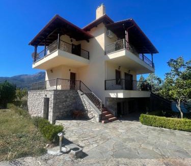 Polidrosos Villa | Lovely village house