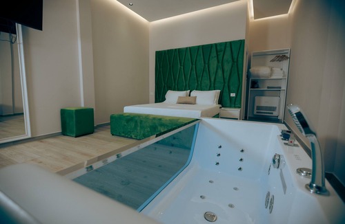 Maminas Hotel | Lumeris lakeview Suites and SPA