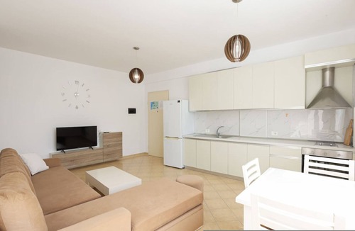 Ishem Apartment | Lura Apartment 05 in Plazhi San Pietro