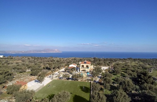 Apokoronas Villa | Lux Villa ★ Heated pool ★ Outdoor Jacuzzi ★ BBQ & Seaview