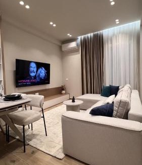 Durres Apartment | Luxurios seaside apartment 2