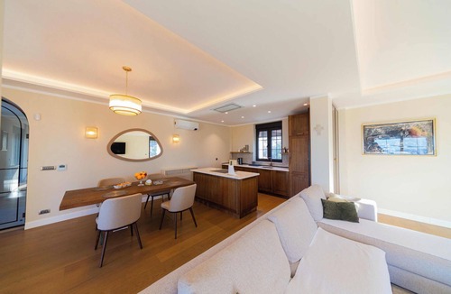 Seoca Villa | Luxurious Pool Side Villa by the sea