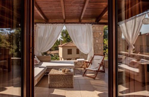 Siviri House | Luxurious Stone House