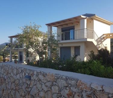 Elation Villa | Luxurious villa at a unique spot