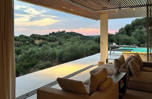 Pylos-Nestoras House | Luxurious Villa, Finikounda, Infinity Pool, South-Facing Terrace, Ocean View
