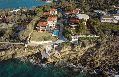 Lagonissi Villa | Luxurious Villa Philoxenia