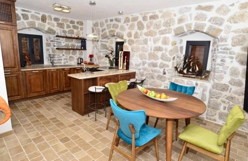 Kotor Villa | Luxurious Waterfront Three- Bedroom Villa in Muo