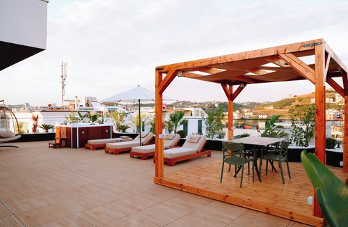 Golem Apartment | Luxury 1BR Apartment with Private Jacuzzi & Terrace