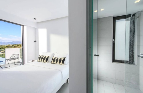 Pano Chersonissos House | Luxury 2BR Cretan Villa Near Hersonissos Beaches