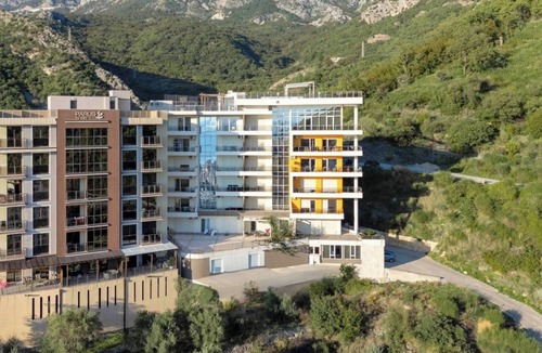 Becici Apartment | Luxury 3 Bedroom Duplex Penthouse with Rooftop Private Pool & Barbecu Terrace