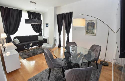 Budva Apartment | Luxury 3 bedroom flat in Tre canne hotel next to the beach