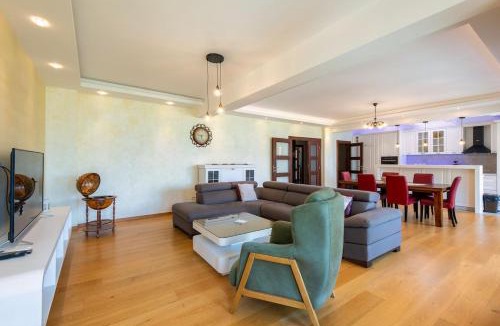 Skaljari Apartment | Luxury 3BR Panoramic Kotor Bay View Near Old Town