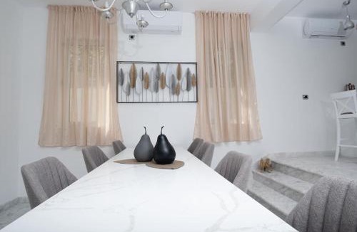 Strp Villa | Luxury 4-bedroom villa with pool! - Strp