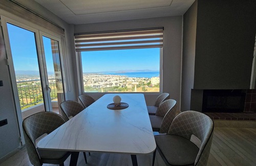 Chania Town Apartment | Luxury apartment in Chania with panoramic views of the city, sea and mountains
