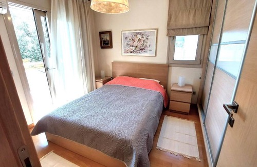 Lagonissi Apartment | Luxury apartment SEA HELM with private swimming pool and BBQ