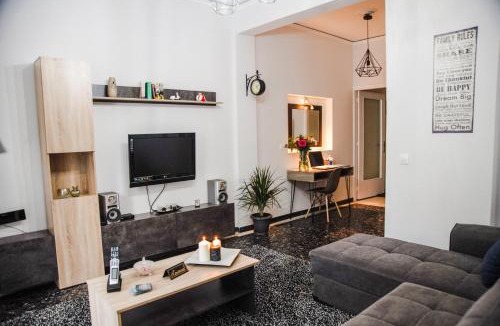 Petralona Apartment | Luxury apartments near Acropolis! in the Heart of Athens!