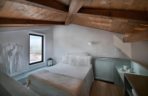 Monastiraki Apartment | Luxury Athens Apartment 2 Bedrooms Apartment Mavis Spacious