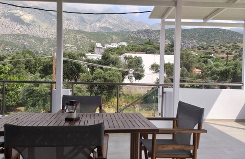 Kampos Marathokampou Apartment | Luxury first floor apartment
