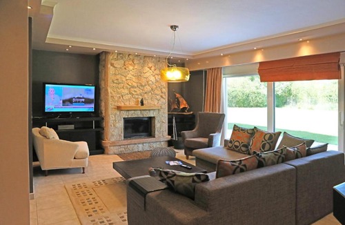 Ampelokipi Apartment | Luxury Heaven farm one