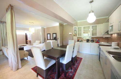 Ampelokipi Apartment | Luxury Heaven farm one