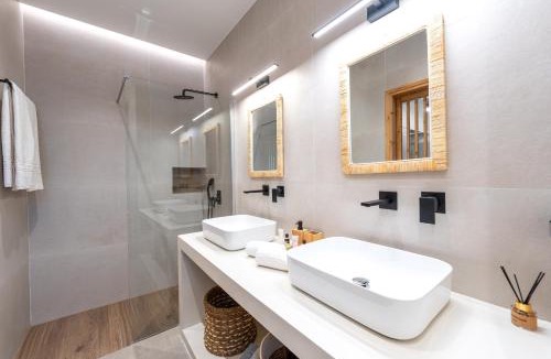 Paralia Porovitsis Apartment | Luxury Memories Suites