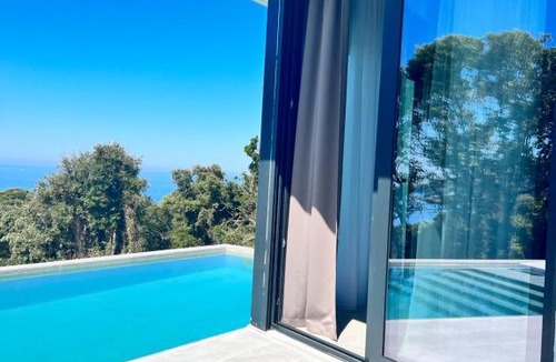 Bar House | Luxury modern villa Luna