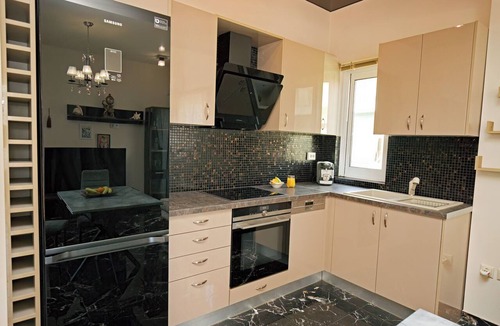 Varkiza Apartment | Luxury Romantic Seaside Apartment in Varkiza