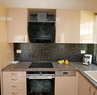 Varkiza Apartment | Luxury Romantic Seaside Apartment in Varkiza