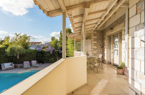 Lefktron Apartment | Luxury Suite in the heart of Stoupa