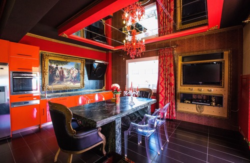 Drama Apartment | Luxury Suites