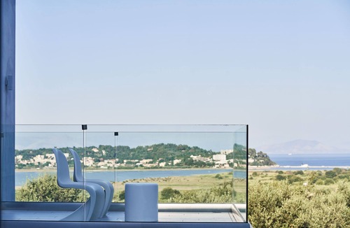 Parelia Villa | Luxury Villa Eve
