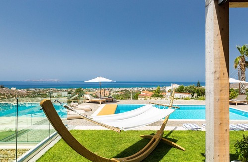 Vathianos Kampos Villa | Luxury Villa GG with private heated pool