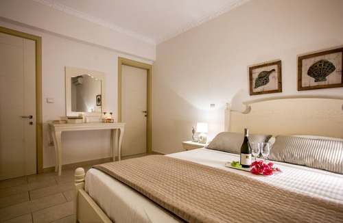 Naxos Villa | Luxury Villa in Alyko