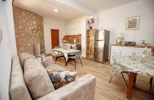 Utjeha Villa | Luxury Villa Napoli Colurful and Bright