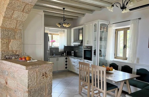 Kardamyli Villa | Luxury Villa with Saltwater Pool & Sea Views