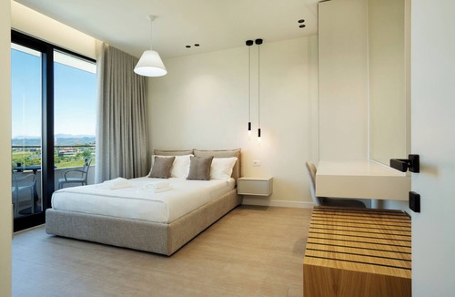 Durres House | Luxury Villa with swimming pool, jacuzzi,breathtaking views.
