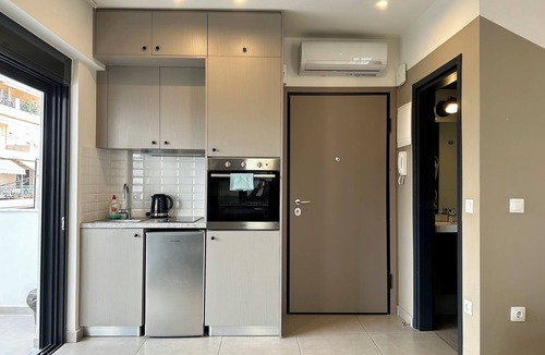 Petralona Apartment | M & M 4 in the city - Jacuzzi Rooftop