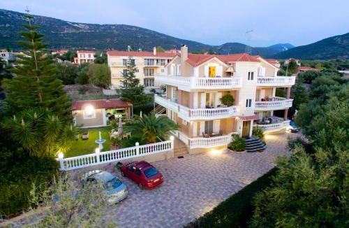 Razata Apartment | Madalena's Apartment