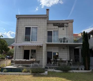 Bijela Apartment | Madamik apartments