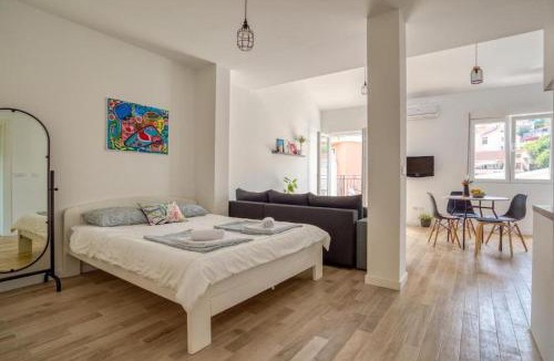 Golubovina Apartment | Magi-Family Rooftop Apartment Budva