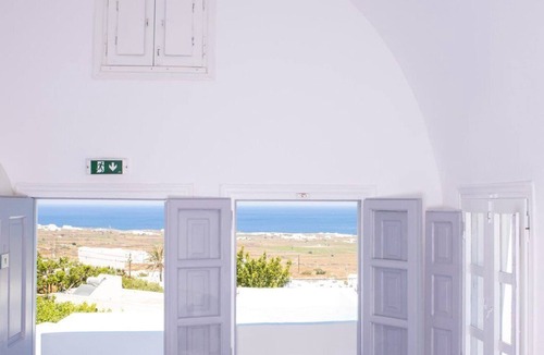 Finikia Villa | Magical Santorini Villa | 1 Bedroom | Honeymoon Suite | Beautiful Sea Views