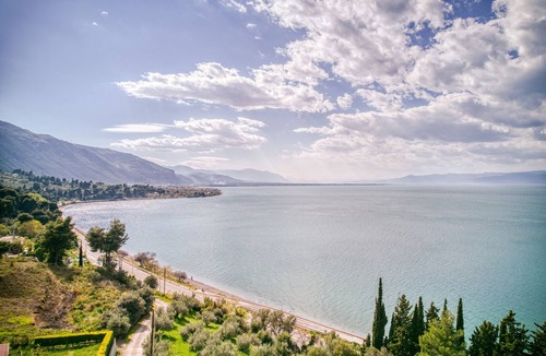 Molos-Agios Konstantinos House | Magical View Studios Asproneri, Kamena Vourla