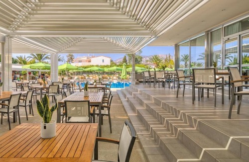 Vouliagmeni Apartment | Magnificent 1BR Suite with Balcony