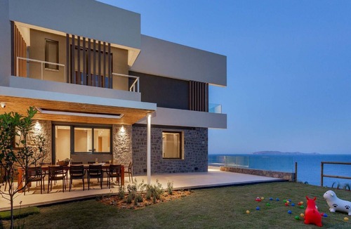 Malevizi Villa | Magnificent Crete Villa | Villa Stone Pearl | Private Seawater Infinity Pool